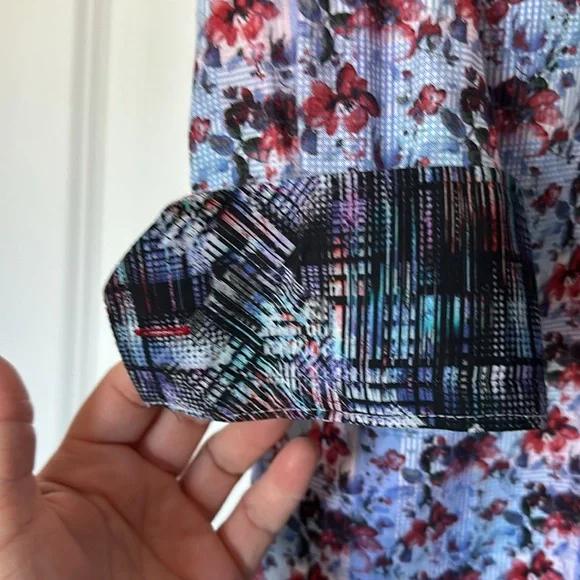 7 DOWNIE ST. LONDON button down floral shirt. Size “4” (M). Blue/red/pink. EUC. - Picture 10 of 13